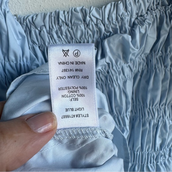 ASTR the Label Puff Sleeve Smocked Top size M light blue - Picture 5 of 7